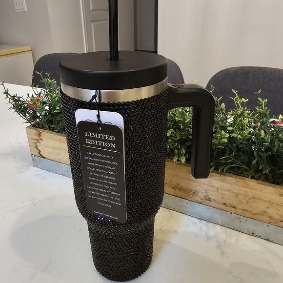 New Hydrapeak Black Rhinestone Stainless Steel 40oz Tumbler - Picture 8 of 14